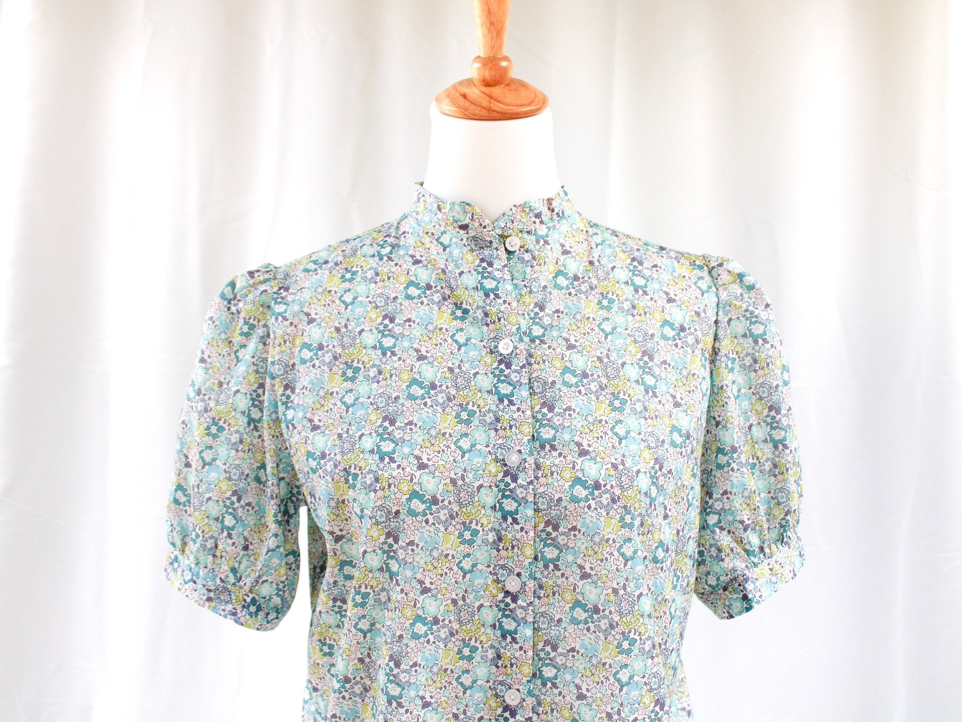 Mandarin Collar floral print shirt half sleeves